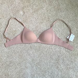 NWT lululemon Take Shape Bra SNDN